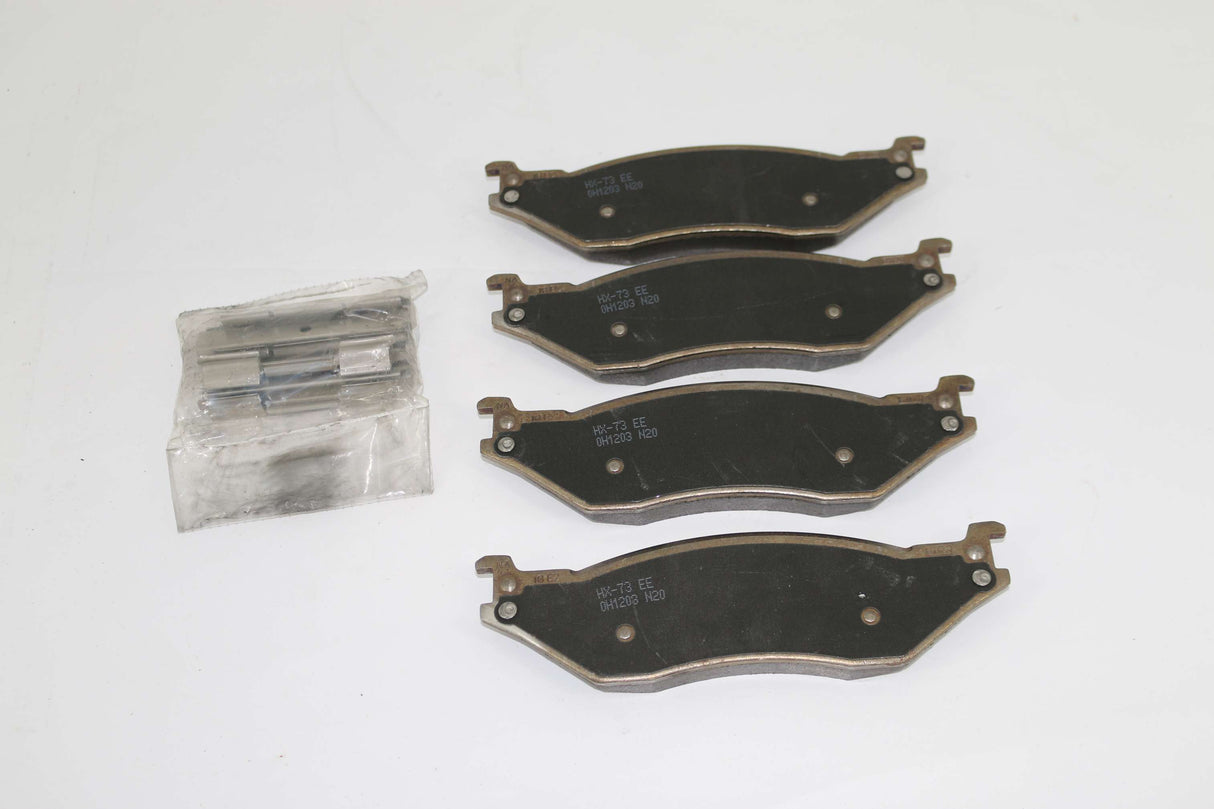 FORD - 8U9Z-2001-C - BRAKE PAD KIT