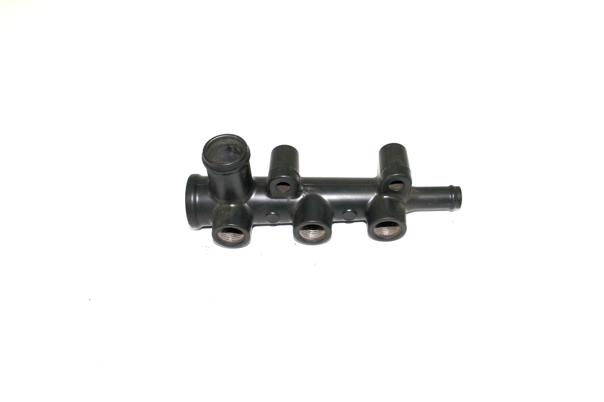 PACCAR - V58-1022 - COOLANT RETURN MANIFOLD