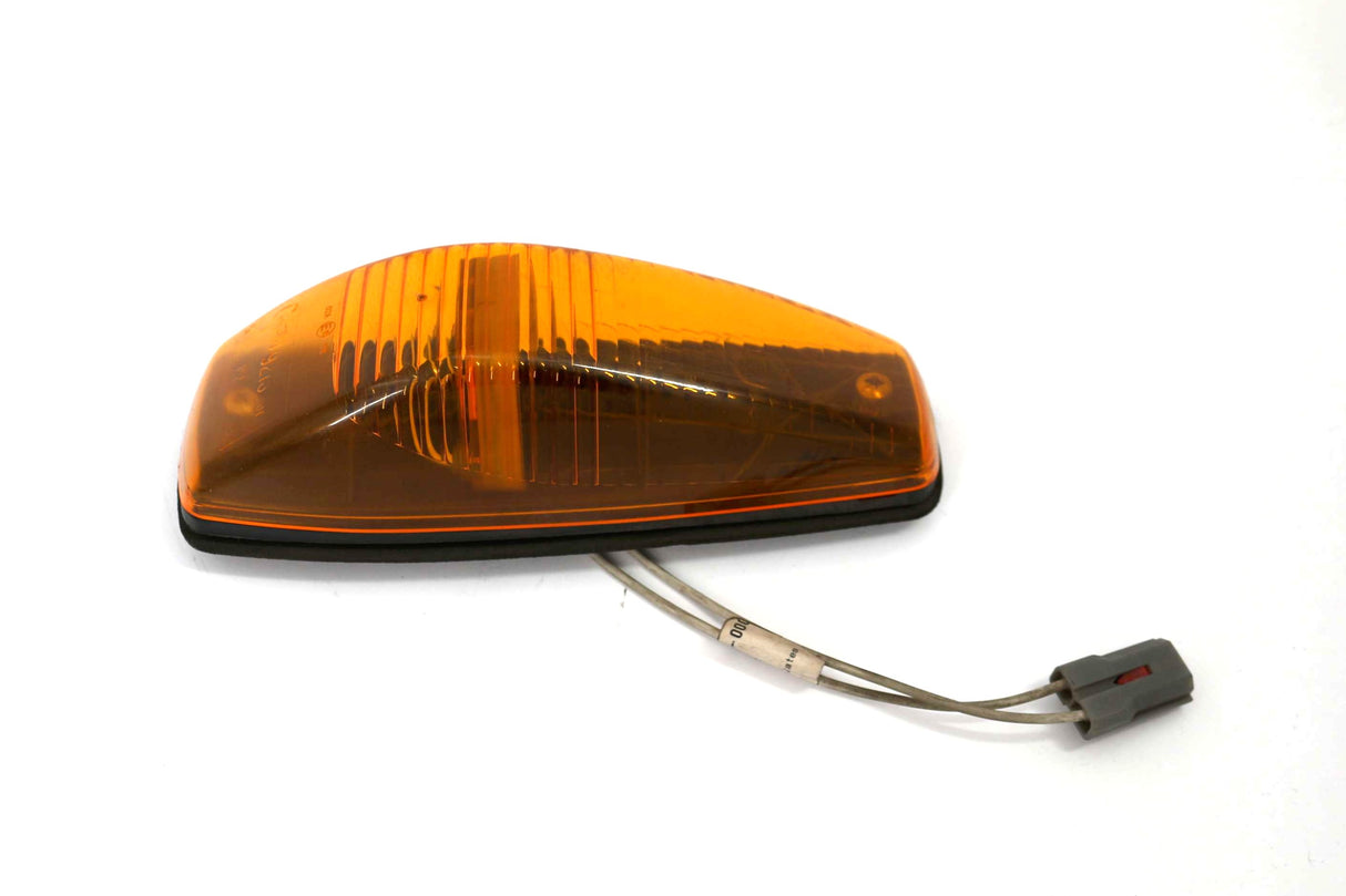 FREIGHTLINER - A06-41852-000 - MARKER LIGHT