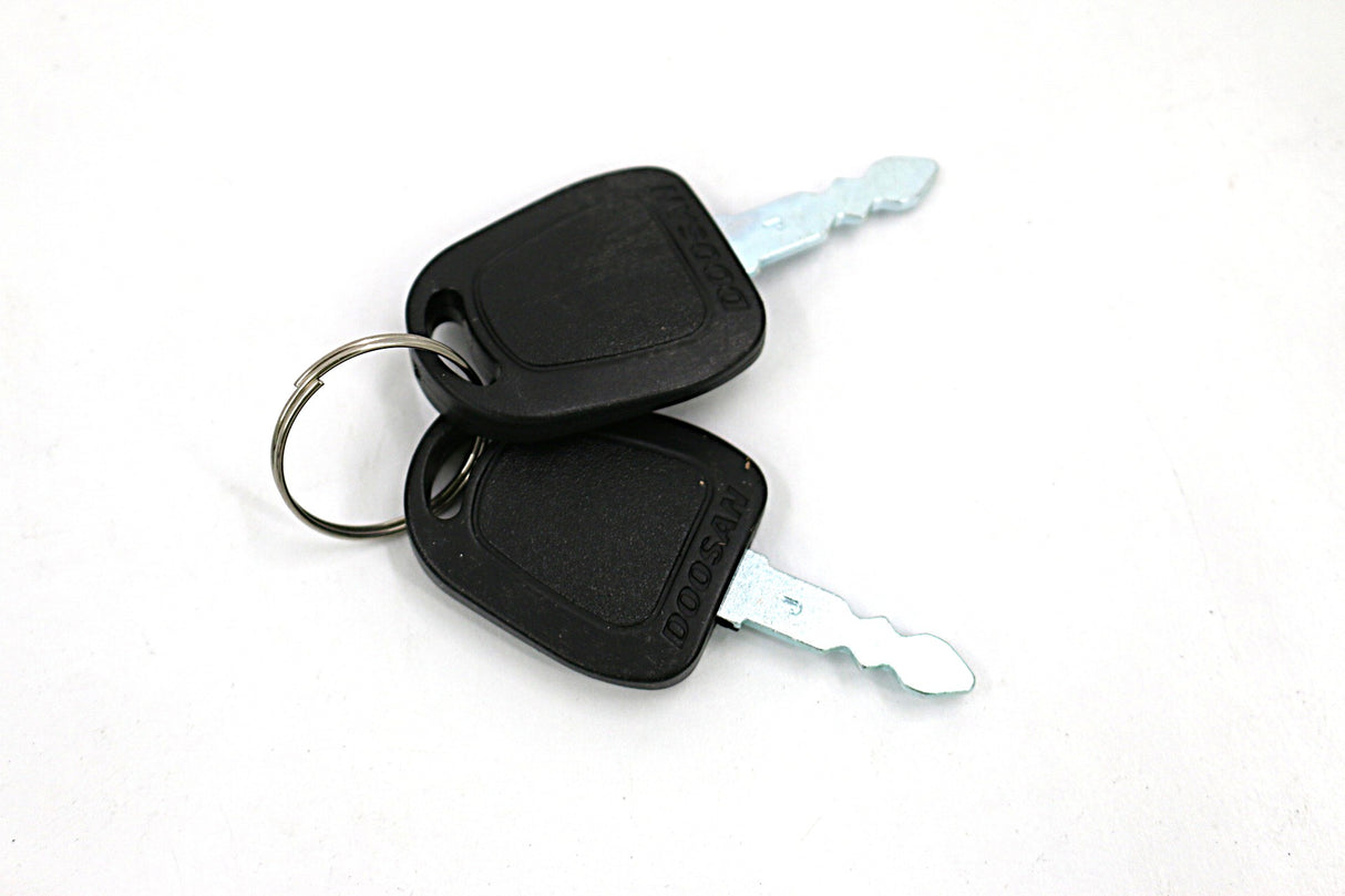 DOOSAN - 110702-00160 - KEY SET - DOOSAN LOGO