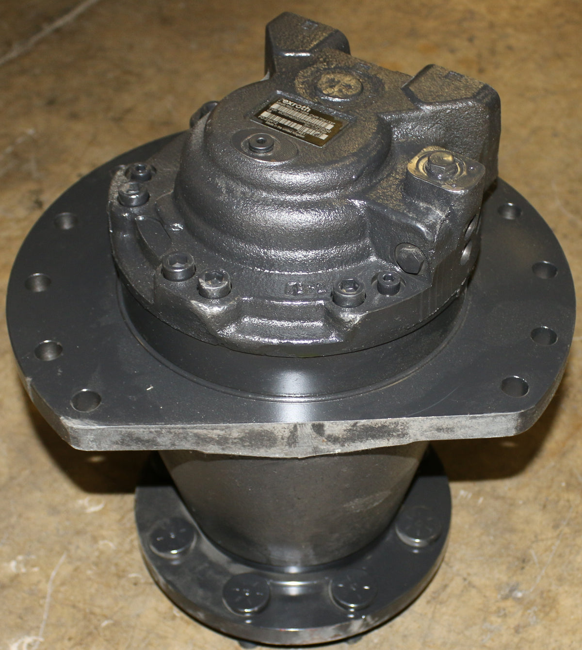 BOBCAT - 7184781 - MOTOR CARRIER ASSEMBLY