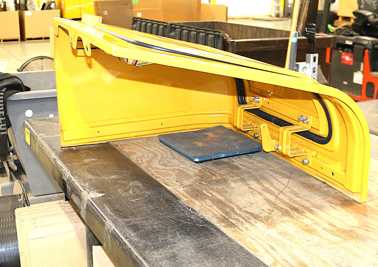 SANY - SSY004605780 - FRONT TOOLBOX ASSEMBLY