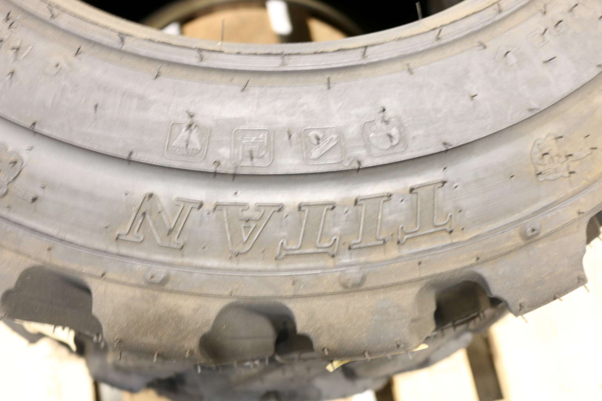 JCB - 42/915500 - TYRE-HD2000
