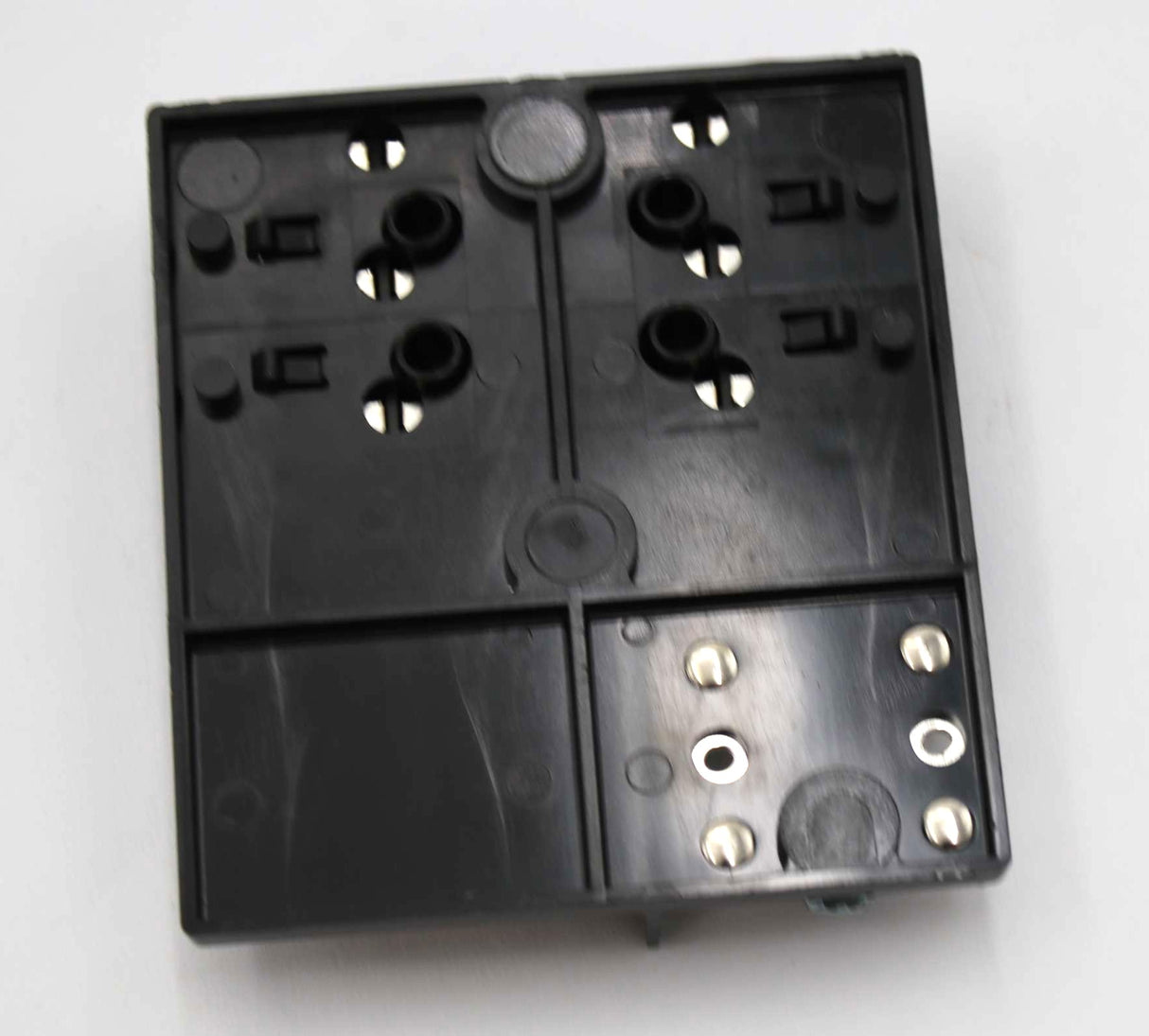 COOPER BUSSMAN - 15600-06-11 - HOLDER - 6 FUSE W|GROUND