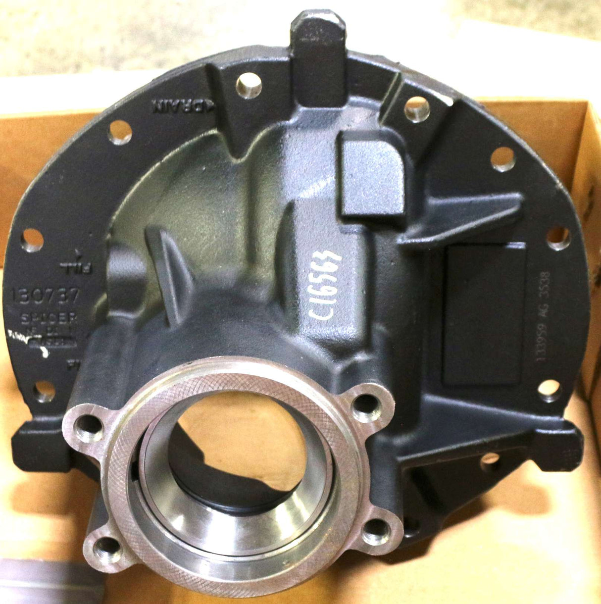 DANA SPICER - 504044F - CARRIER & CAP KIT MOD S110 W| PARK BRAKE