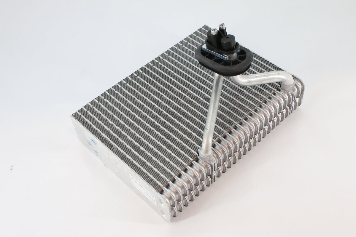 MEI - TRUCK AIR - 05-0811 - EVAPORATOR PROSTAR