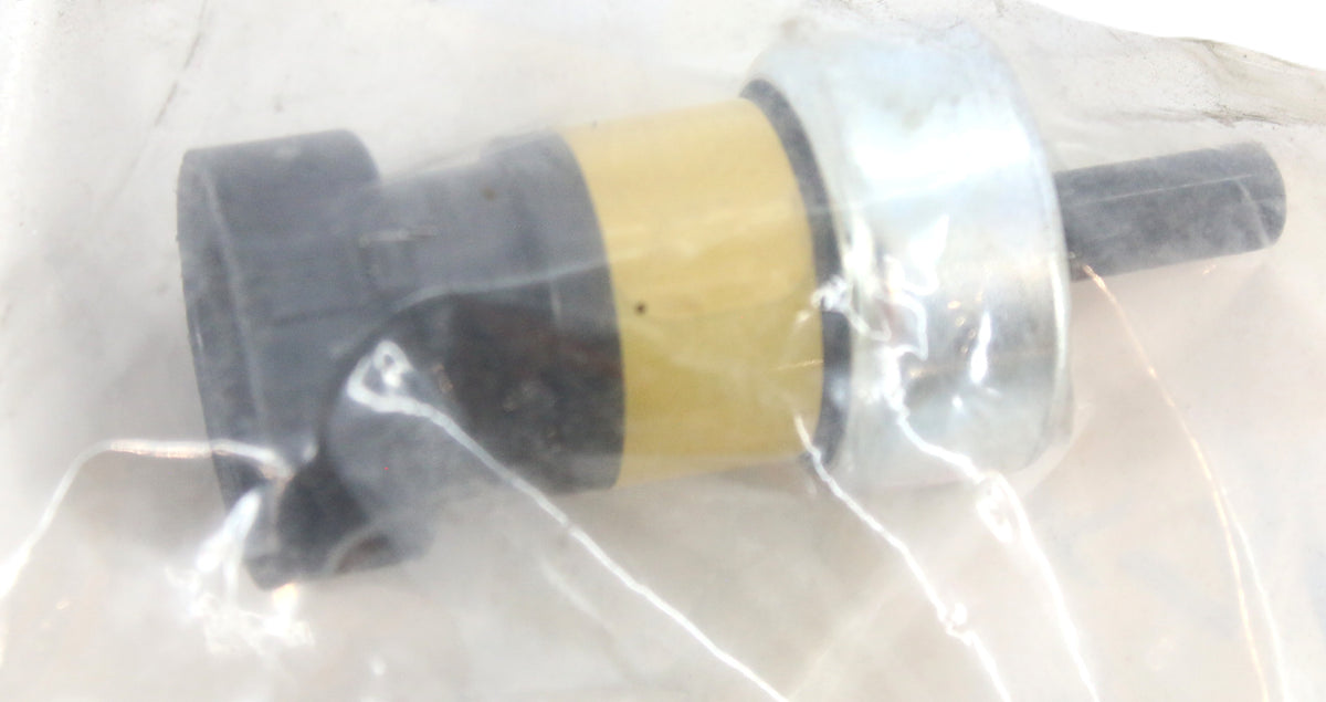 NAVISTAR - 2042478C2 - CRUISE SWITCH - YELLOW BAND