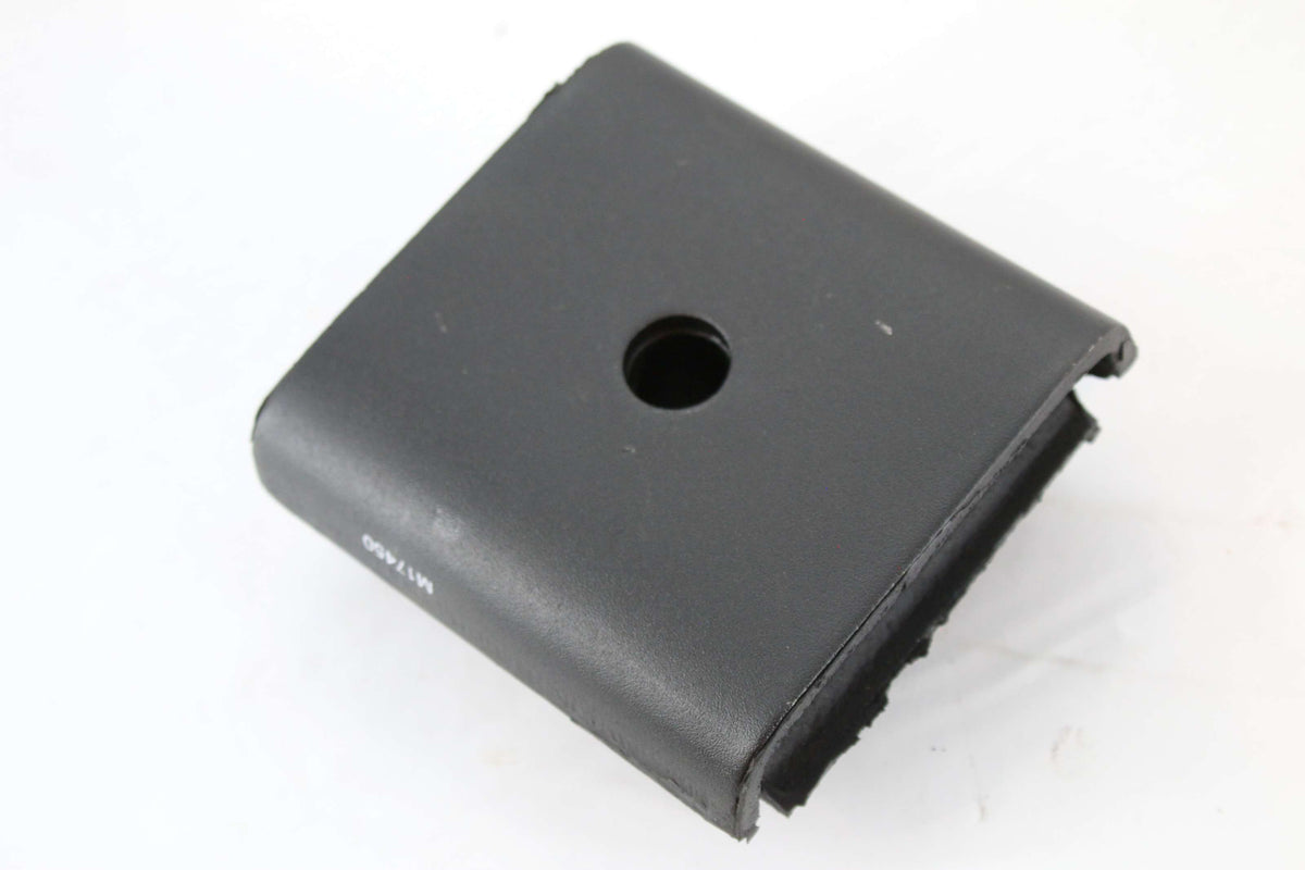 AUTOMANN - M17450 - FRONT ENGINE MOTOR MOUNT AND BUSHING