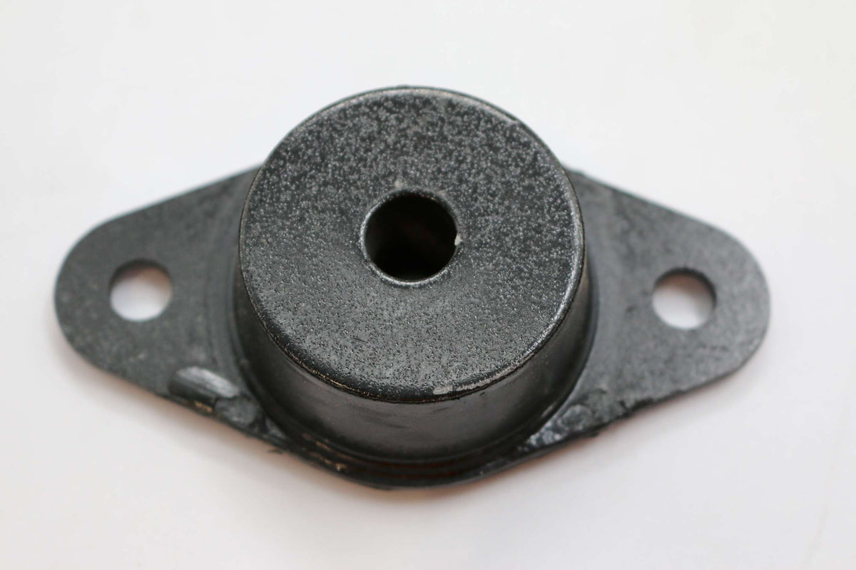 JLG - 3200401 - ENGINE MOUNT