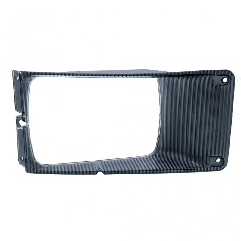 PAI INDUSTRIES ­-­ 451631 ­-­ LEFT HAND HEADLIGHT BEZEL REPLACES NAVISTAR 1661763C1