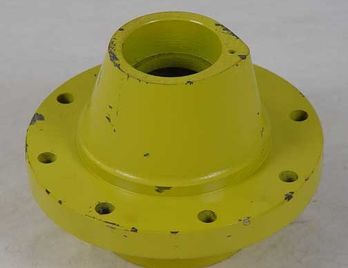 JOHN DEERE AFTERMARKET ­-­ R63556 ­-­ HUB