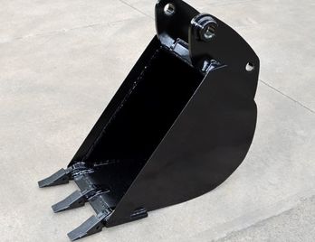 CAT AFTERMARKET ­-­ PV422 ­-­ 18IN BUCKET