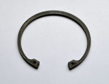 CASE AFTERMARKET ­-­ 40M1873 ­-­ SNAP RING, INTERNAL