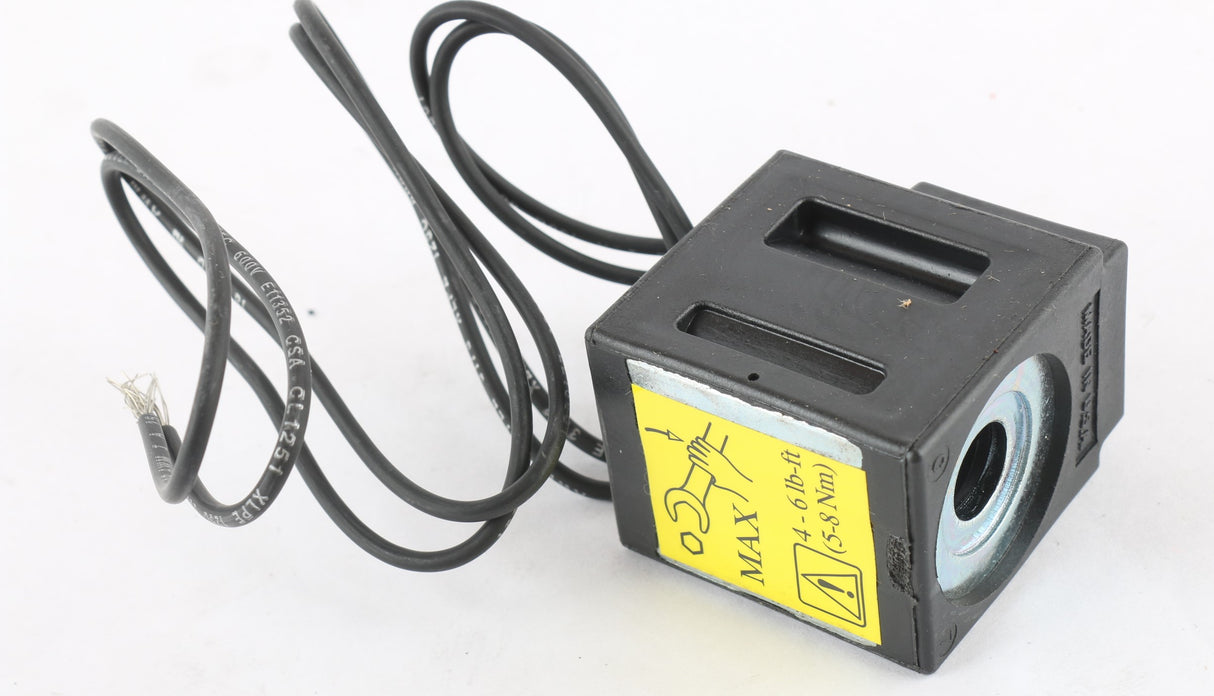 VICKERS ­-­ 02-178065 ­-­ SOLENOID VALVE