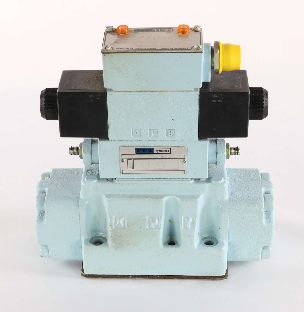 DENISON  ­-­ 026-52430-P ­-­ HYDRAULIC VALVE A3D0335B64030321D5W01362