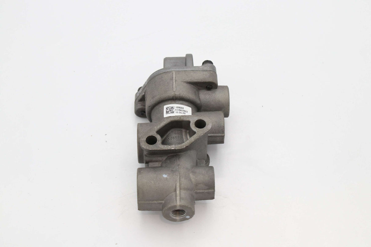 BENDIX ­-­ 065706 ­-­ BRAKE VALVE