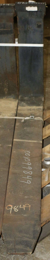 JLG ­-­ 1001099849 ­-­ FORK 7IN WIDE