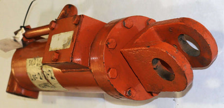 JLG ­-­ 10234822 ­-­ CYL  REAR STABLZR  WBUSH