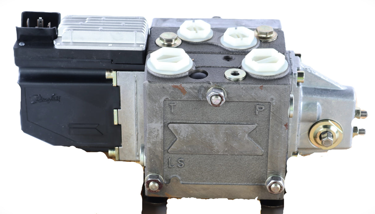 VOLVO ­-­ 11039561 ­-­ CONTROL VALVE