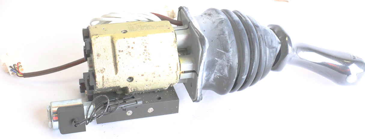 VOLVO ­-­ 11173914 ­-­ SINGLE LEVER CONTROL