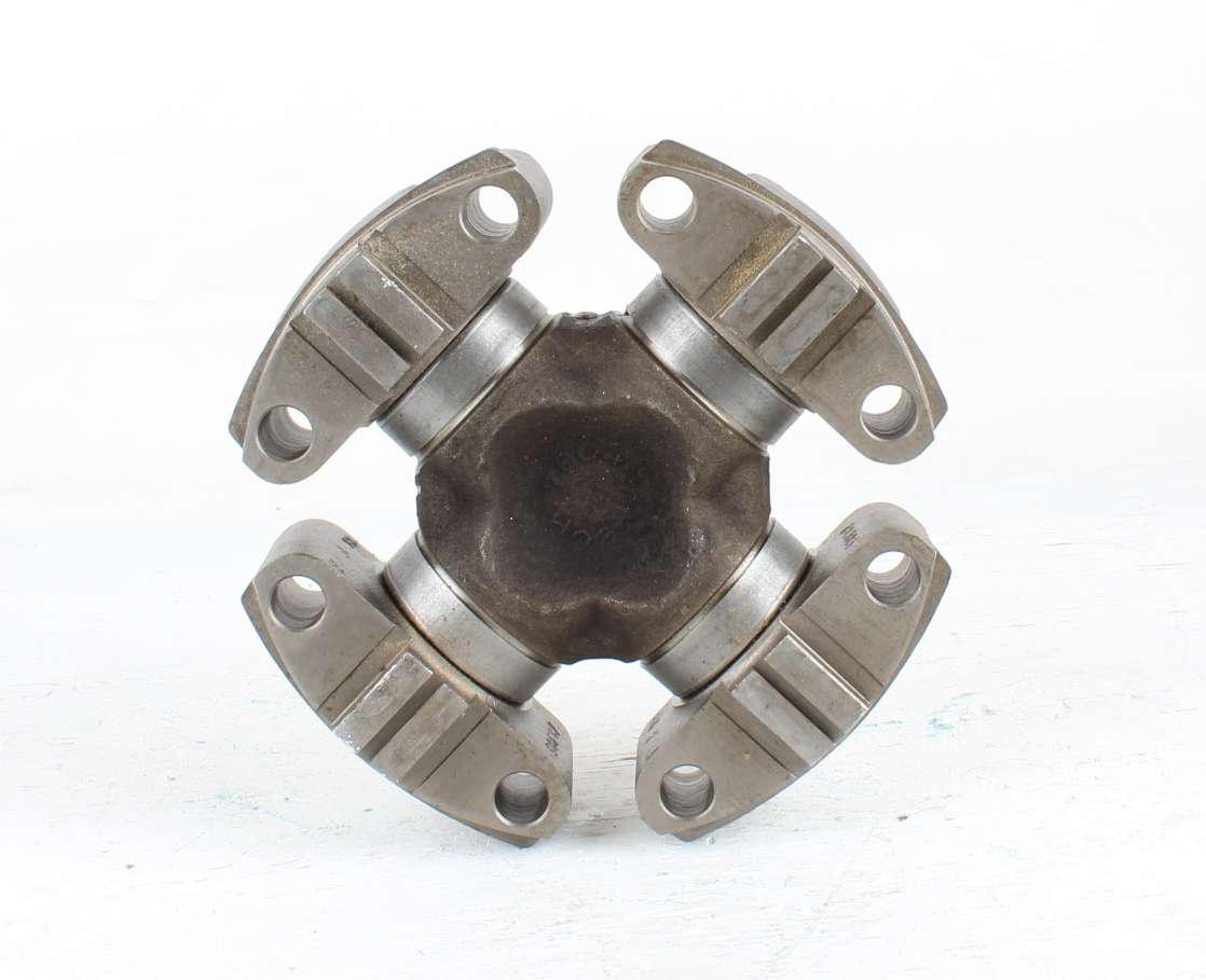 VOLVO ­-­ 11702005 ­-­ U-JOINT