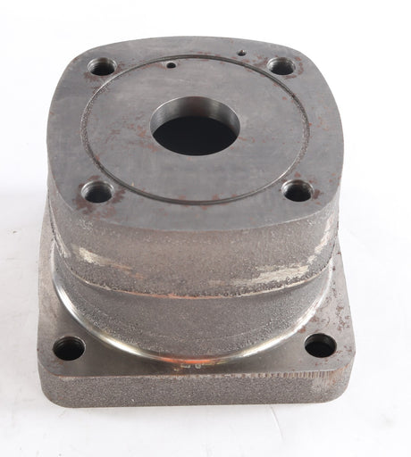 VOLVO ­-­ 11710616 ­-­ BEARING HOUSING