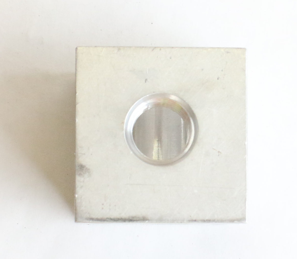 VOLVO ­-­ 11715584 ­-­ SOLENOID HOUSING
