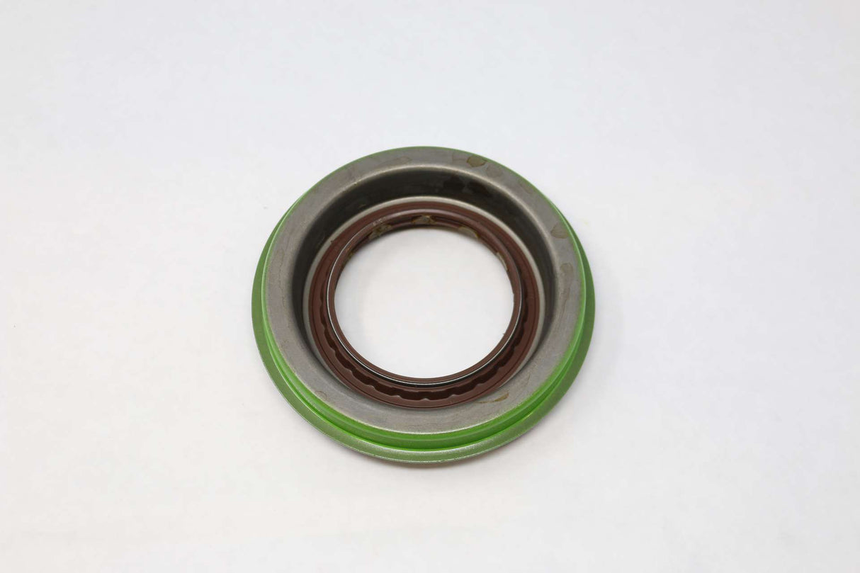 IWS ­-­ 127721 ­-­ OIL SEAL