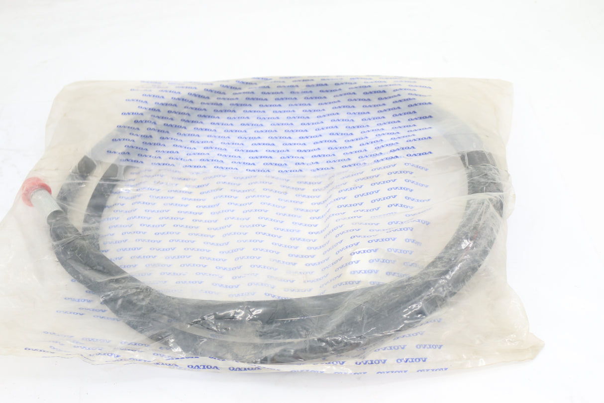 VOLVO ­-­ 13932835 ­-­ HOSE ASSY