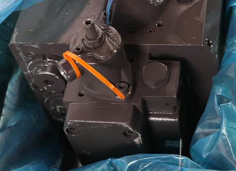 VOLVO ­-­ 14382417 ­-­ CONTROL VALVE