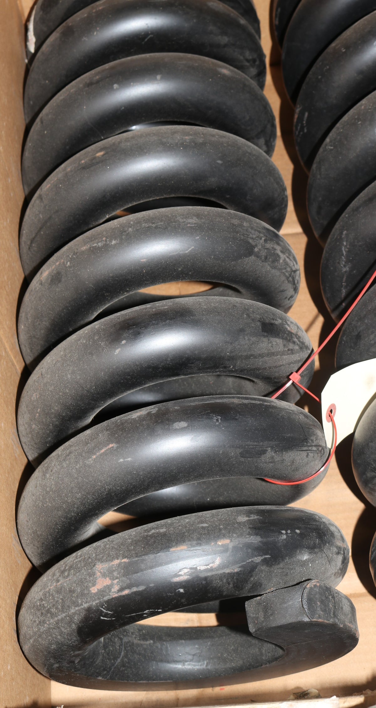 VOLVO ­-­ 14532269 ­-­ RECOIL SPRING