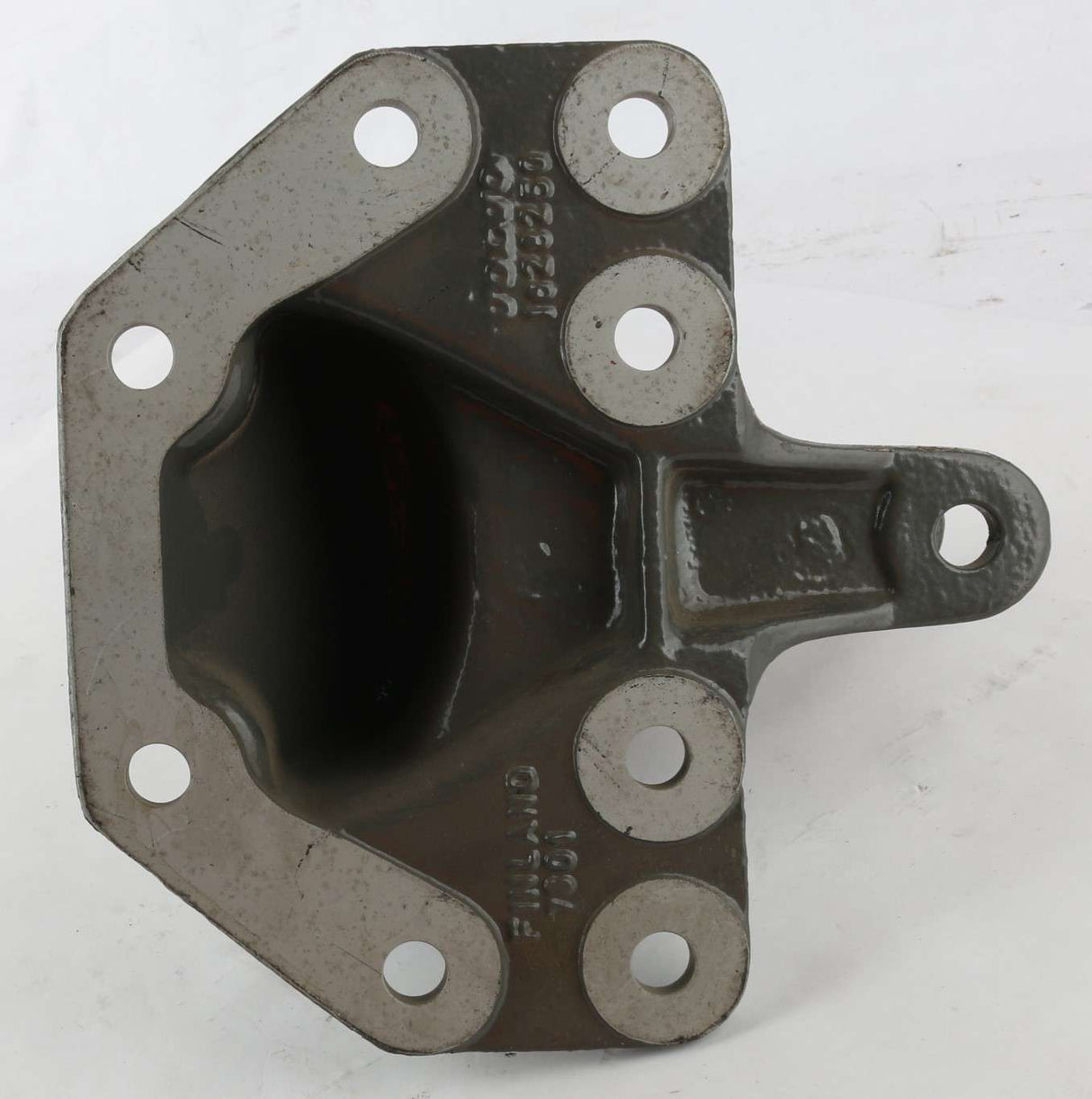 VOLVO ­-­ 1628250 ­-­ BRACKET