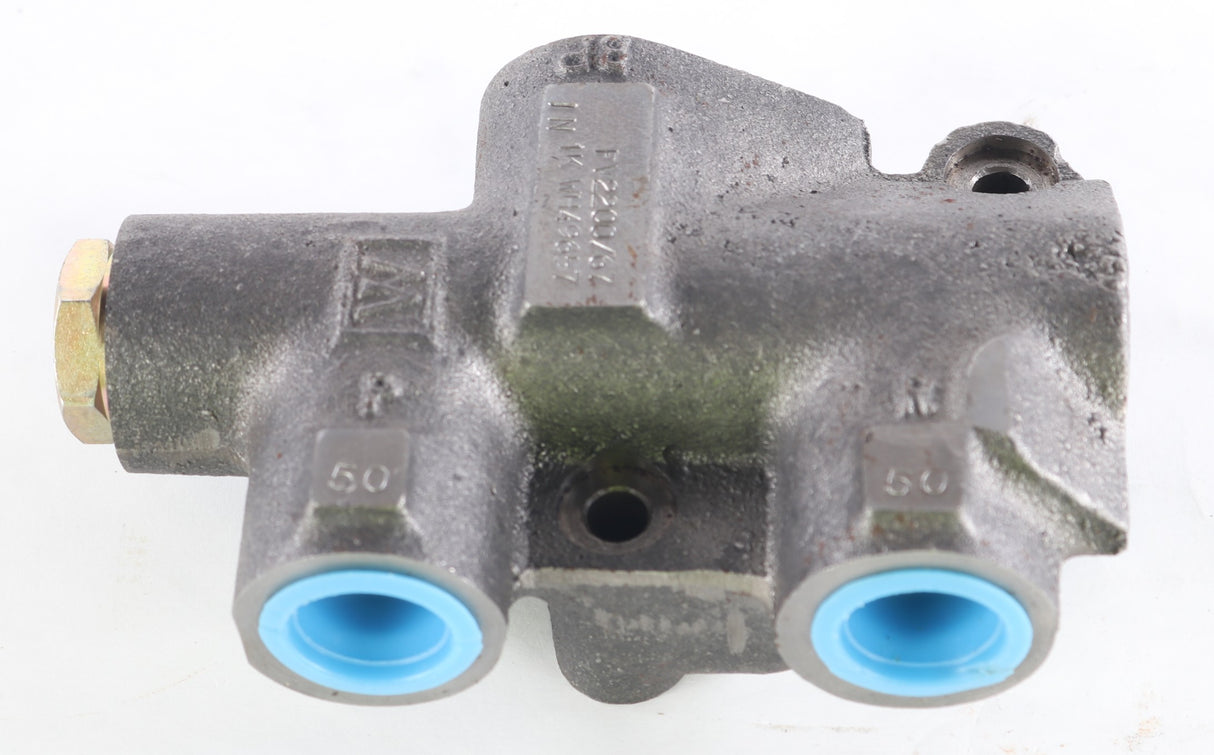 VOLVO ­-­ 16947 ­-­ VALVEFLOW DIVIDER