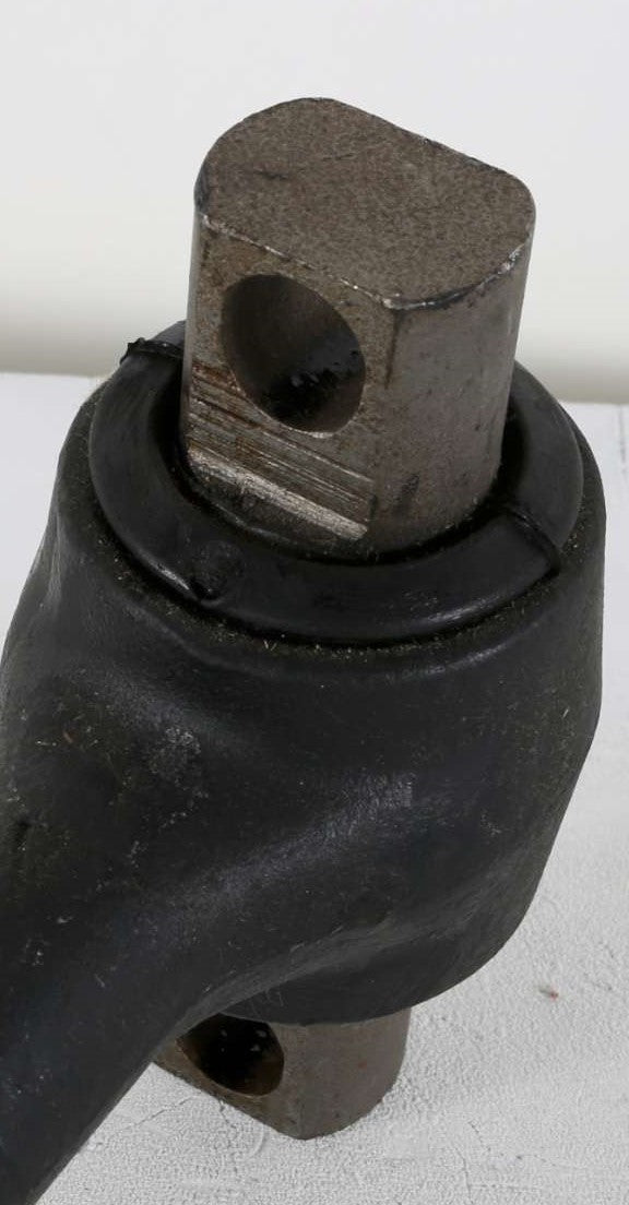 MACK ­-­ 17QF473M11 ­-­ TORQUE ROD