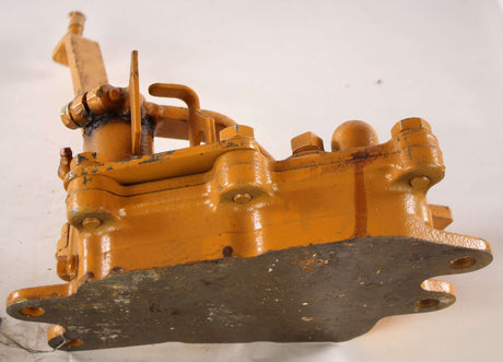 KOMATSU ­-­ 198-15-00700 ­-­ VALVE