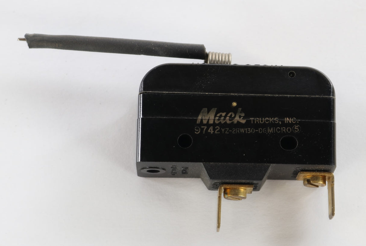 MACK ­-­ 1MR3476P2 ­-­ SNAP ACTION SWITCH