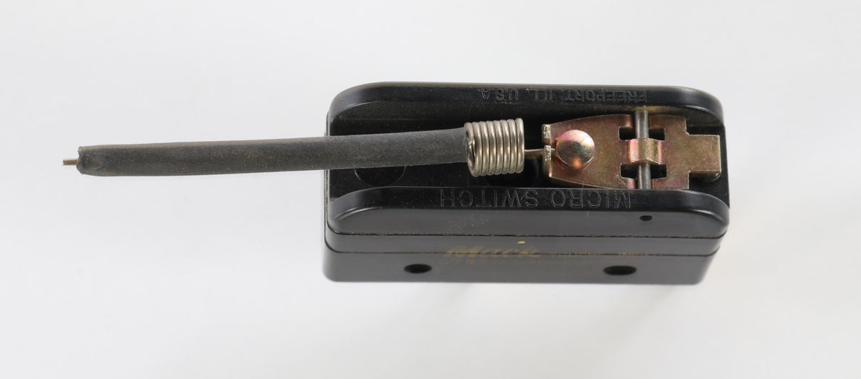 MACK ­-­ 1MR3476P2 ­-­ SNAP ACTION SWITCH