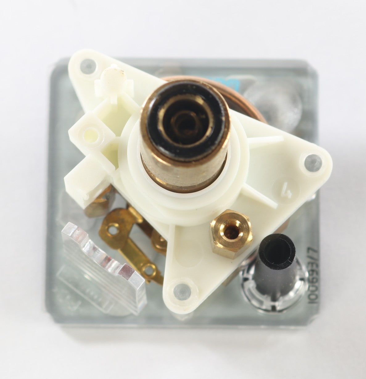 VOLVO ­-­ 20428636 ­-­ PRESSURE GAUGE