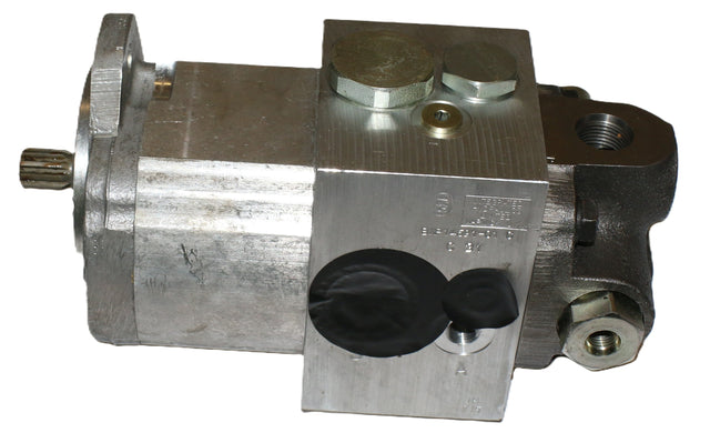 VOLVO ­-­ 2045-01020 ­-­ PUMP