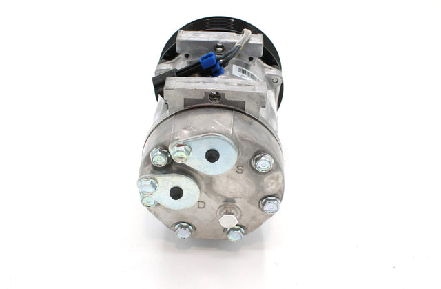 VOLVO ­-­ 20501067 ­-­ A|C COMPRESSOR