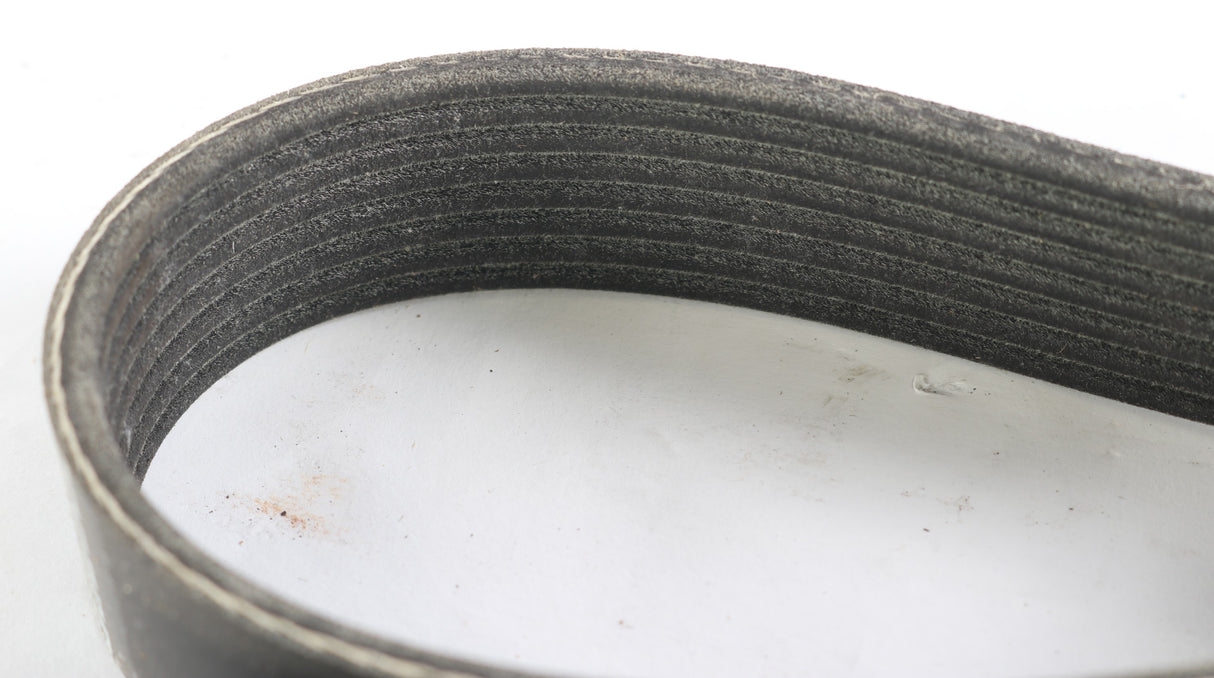MACK ­-­ 20545620 ­-­ V-RIBBED BELT
