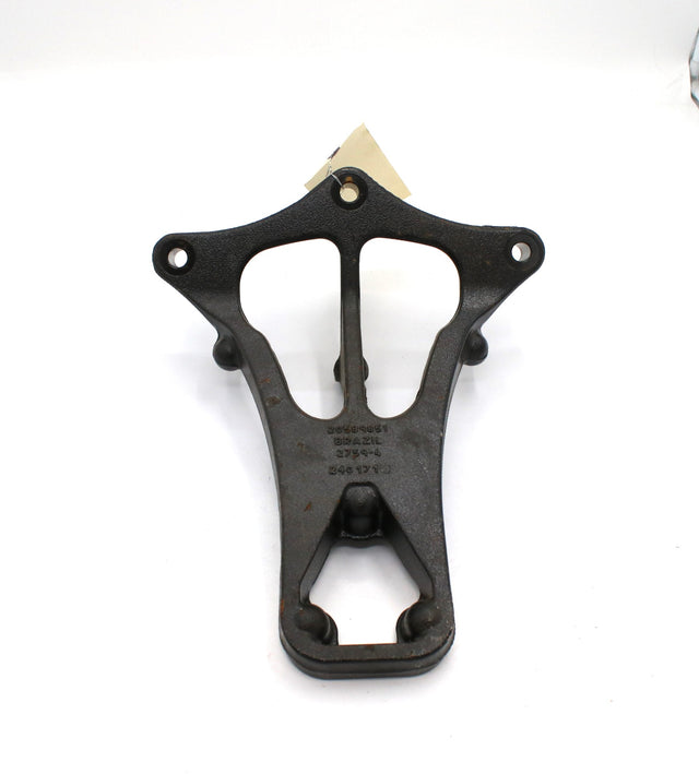 VOLVO ­-­ 20589851 ­-­ SPRING BRACKET