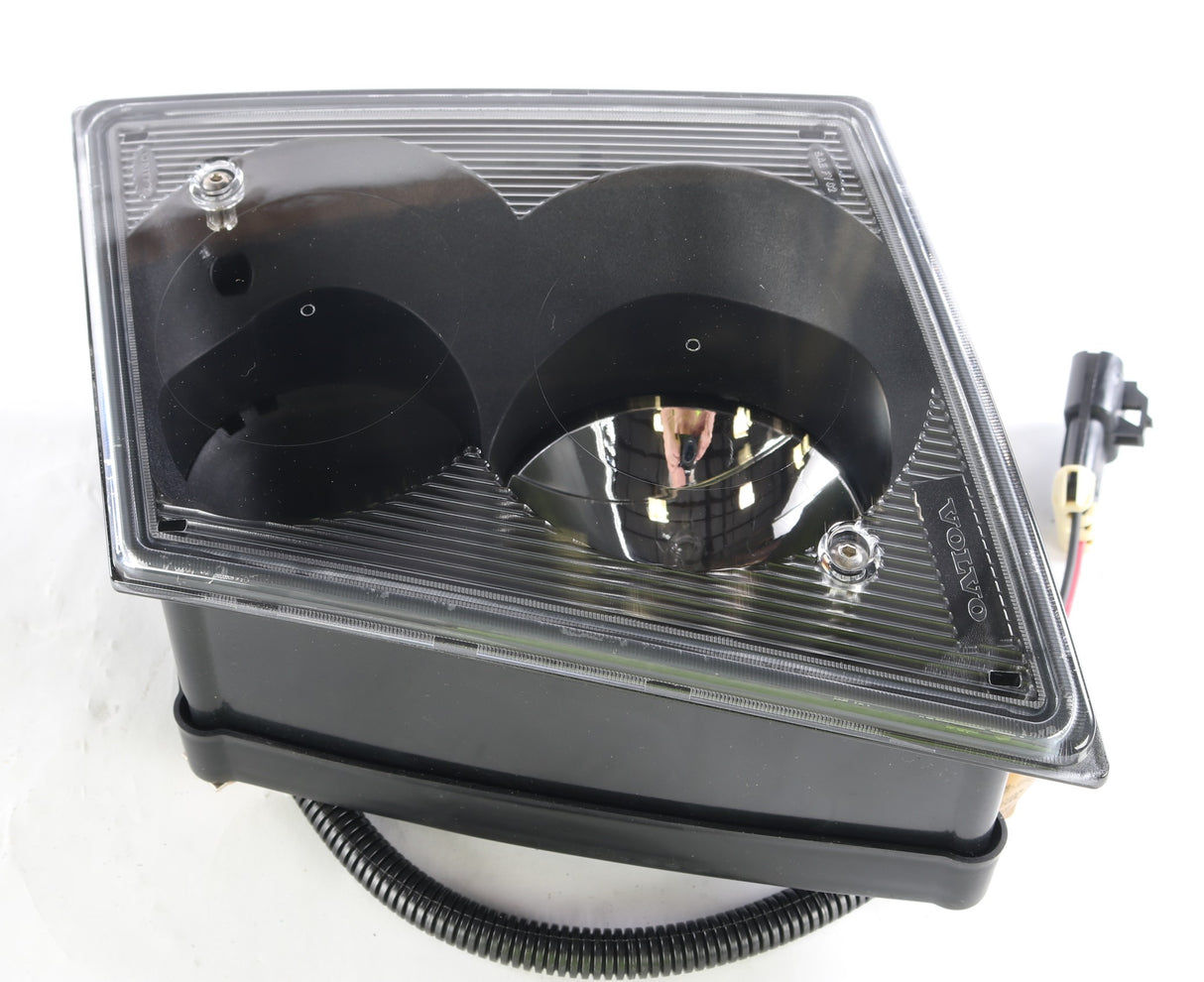 VOLVO ­-­ 20737498 ­-­ DRIVING LAMP