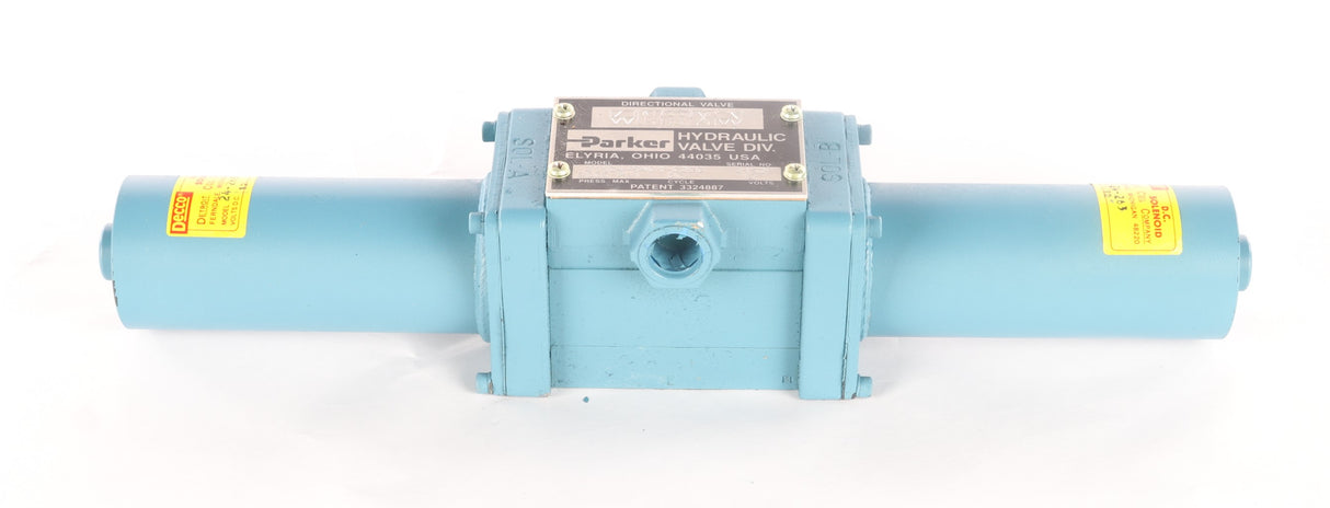 PARKER ­-­ 21104-5401-0200 ­-­ DIRECTIONAL VALVE 6000 PSI CYCLE DC VOLTS 12