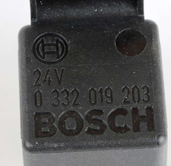 ROBERT BOSCH ­-­ 0-332-019-203 ­-­ RELAY 24V