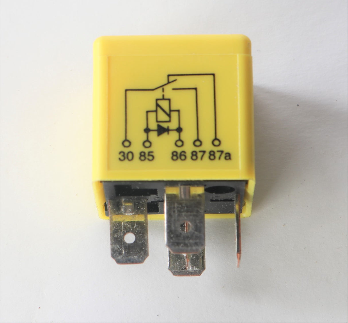 ROBERT BOSCH ­-­ 0-332-204-204 ­-­ RELAY 24V