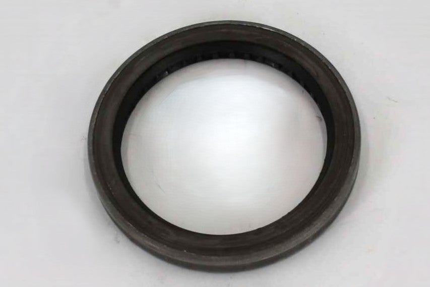 DANA SPICER ­-­ 225763 ­-­ SEAL - OIL