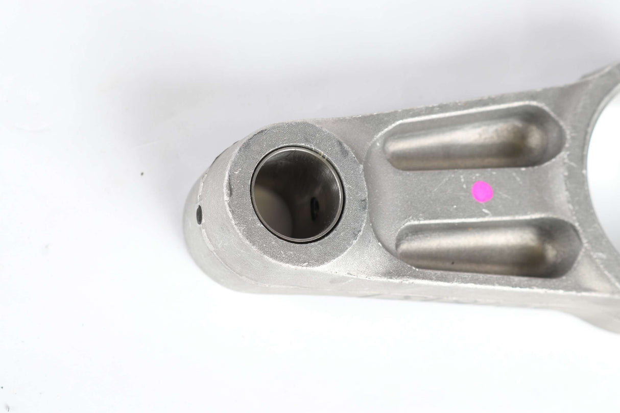 CUMMINS ­-­ 3018151 ­-­ CONNECTING ROD