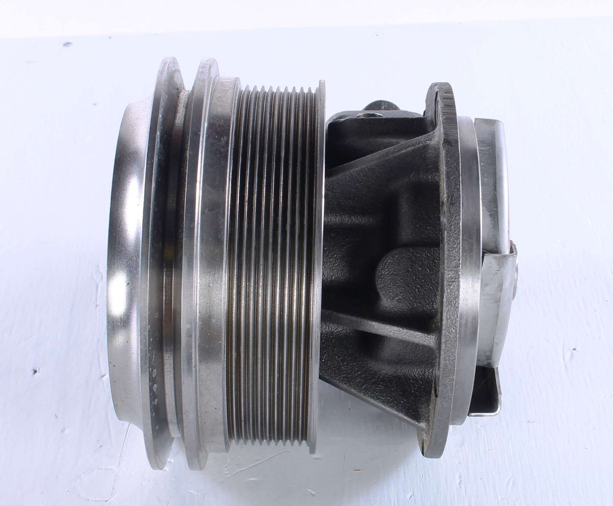 MACK ­-­ 316GC570BM3 ­-­ E-TECH WATER PUMP