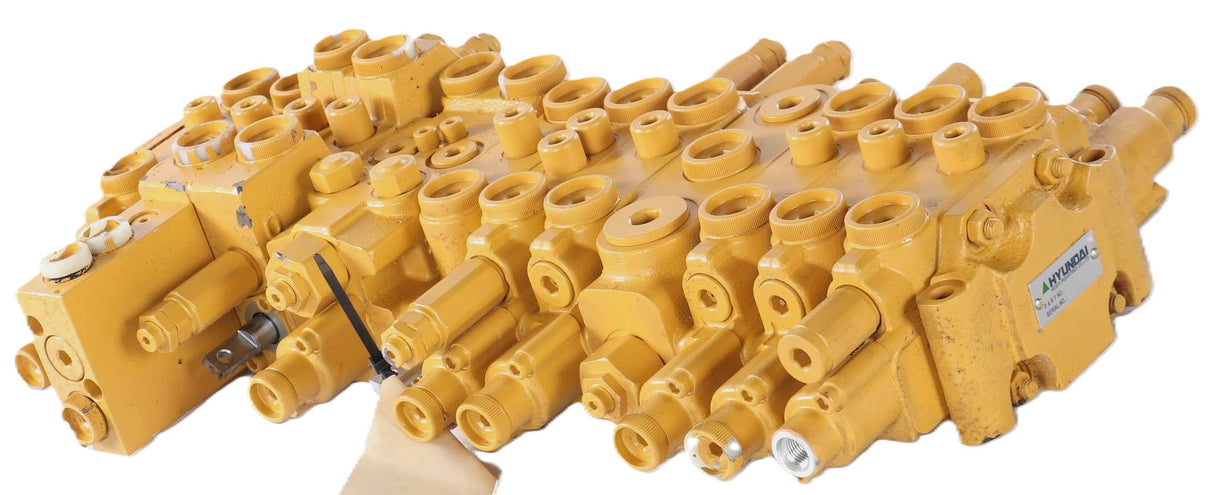 HYUNDAI ­-­ 31M8-10120 ­-­ MAIN CONTROL VALVE